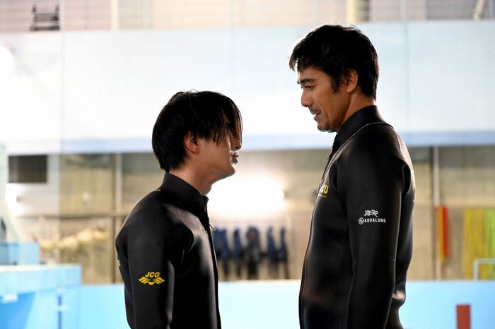 横浜流星、阿部寛/「DCU」第1話より(C)TBS