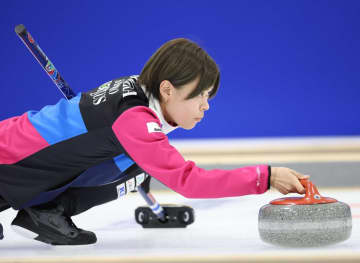 「カーリング筋肉部」五輪代表の小野寺佳歩、タンクトップの筋トレ姿に反響「スゲー筋肉」「素敵すぎる」