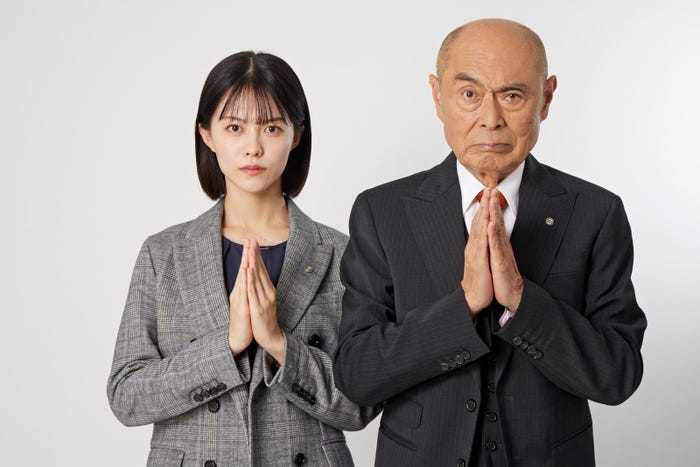 志田彩良、伊武雅刀(C)中京テレビ