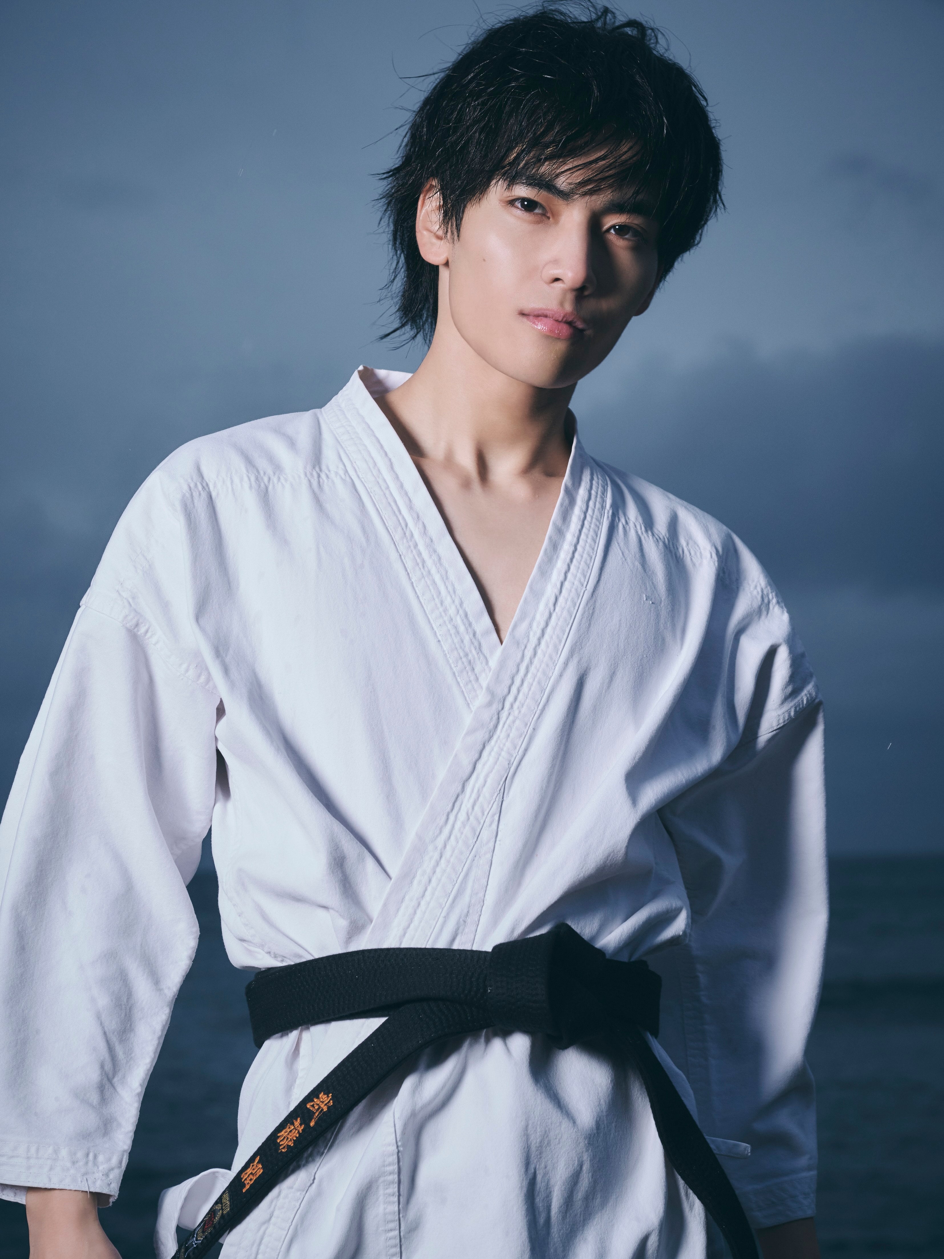 【武藤潤写真集「燕⾶」】HMV&BOOKS online／HMV店舗／ローソン店頭Loppi購入特典インスタントフォト風写真カット（C）SDP