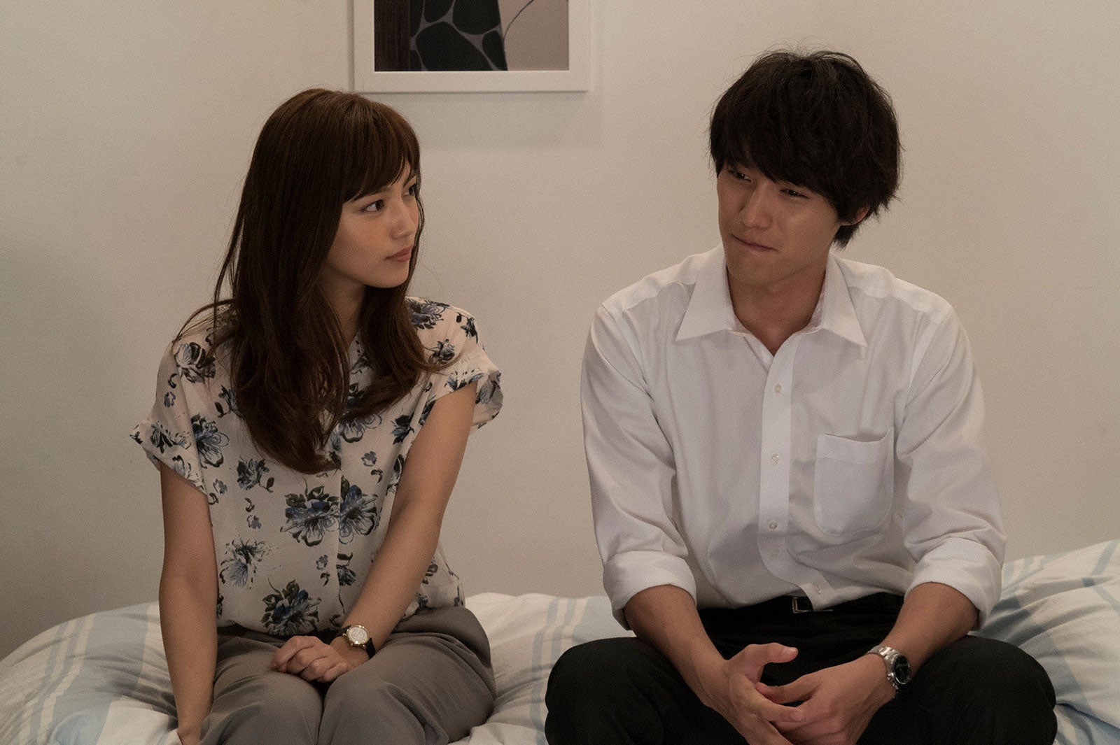 川口春奈、福士蒼汰／「愛してたって、秘密はある。」第6話より（画像提供：日本テレビ）