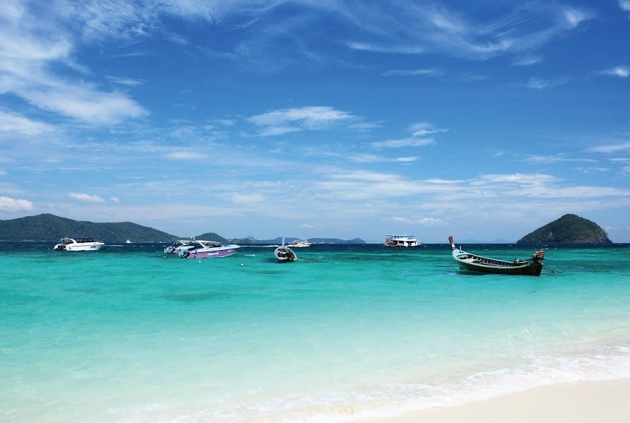 水掛け祭りも！360度ムービーでタイ旅行を疑似体験