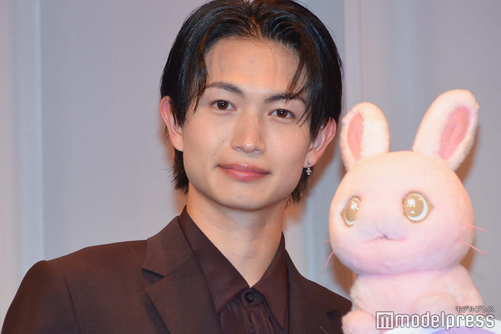 綱啓永（C）モデルプレス