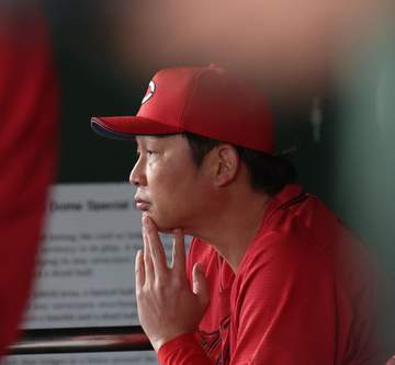 広島・新井監督 二回の絶好機で攻撃陣にミス「やるべきことをやらないと」 4回4失点で3敗目の森下には「全体的に高かった」