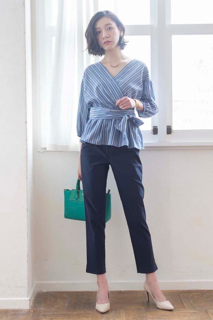 ブルーで夏っぽさを叶えたスタイルに