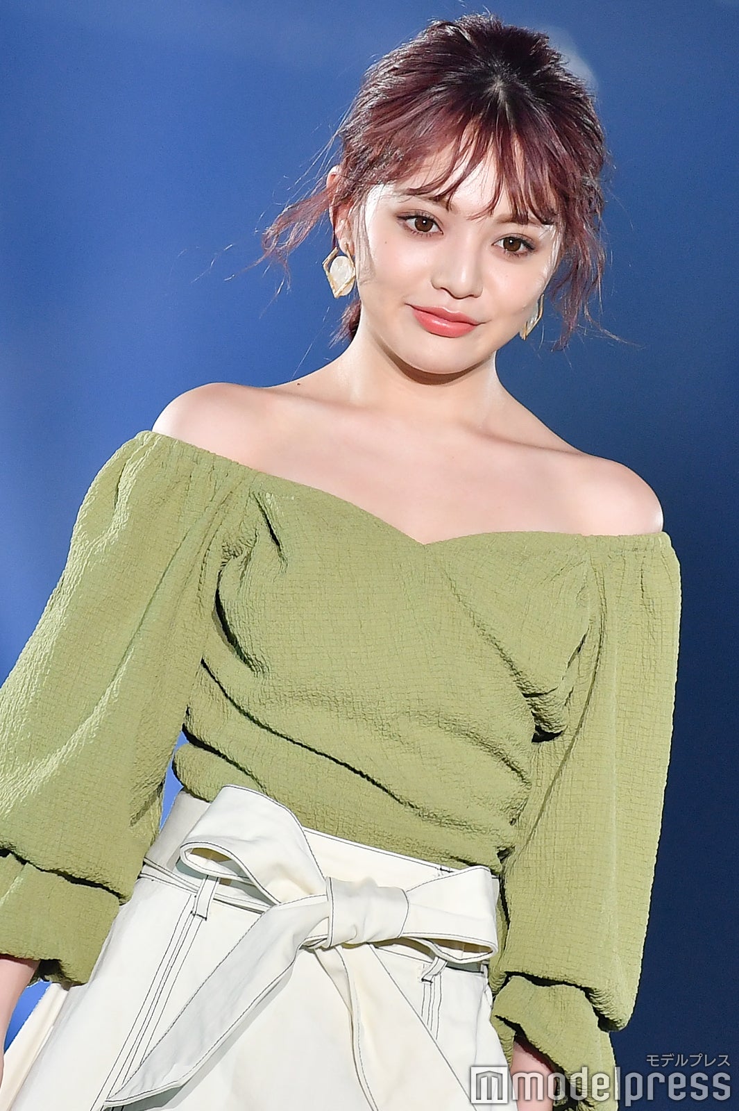 ちぃぽぽ、美肌際立つデコルテ全開コーデにドキッ＜TGCしずおか2020＞