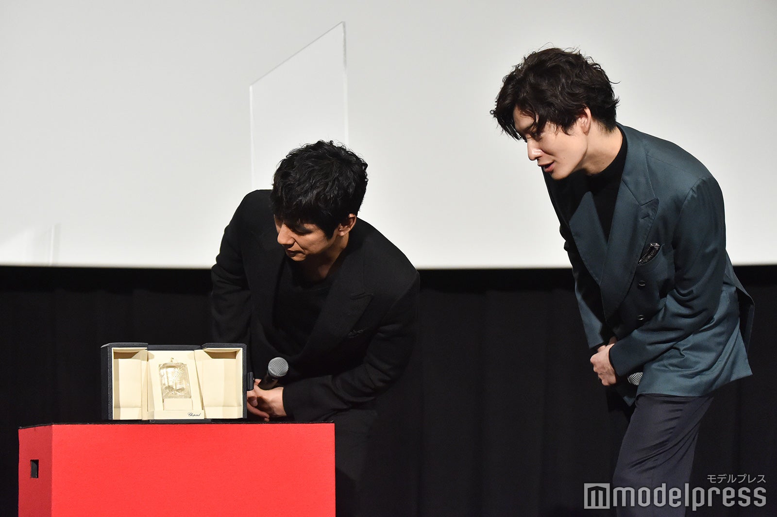 西島秀俊、岡田将生（C）モデルプレス