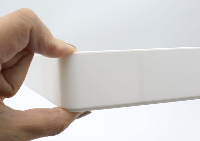 ダイソーの小物トレーの厚み