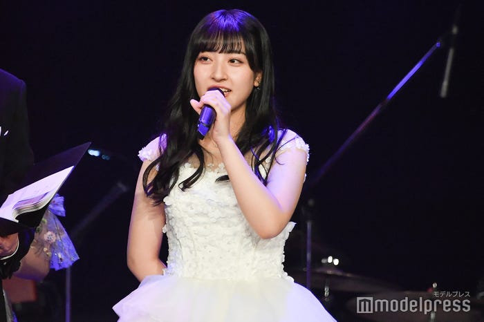 2位に名前を呼ばれた瞬間の山崎亜美瑠 (C)モデルプレス