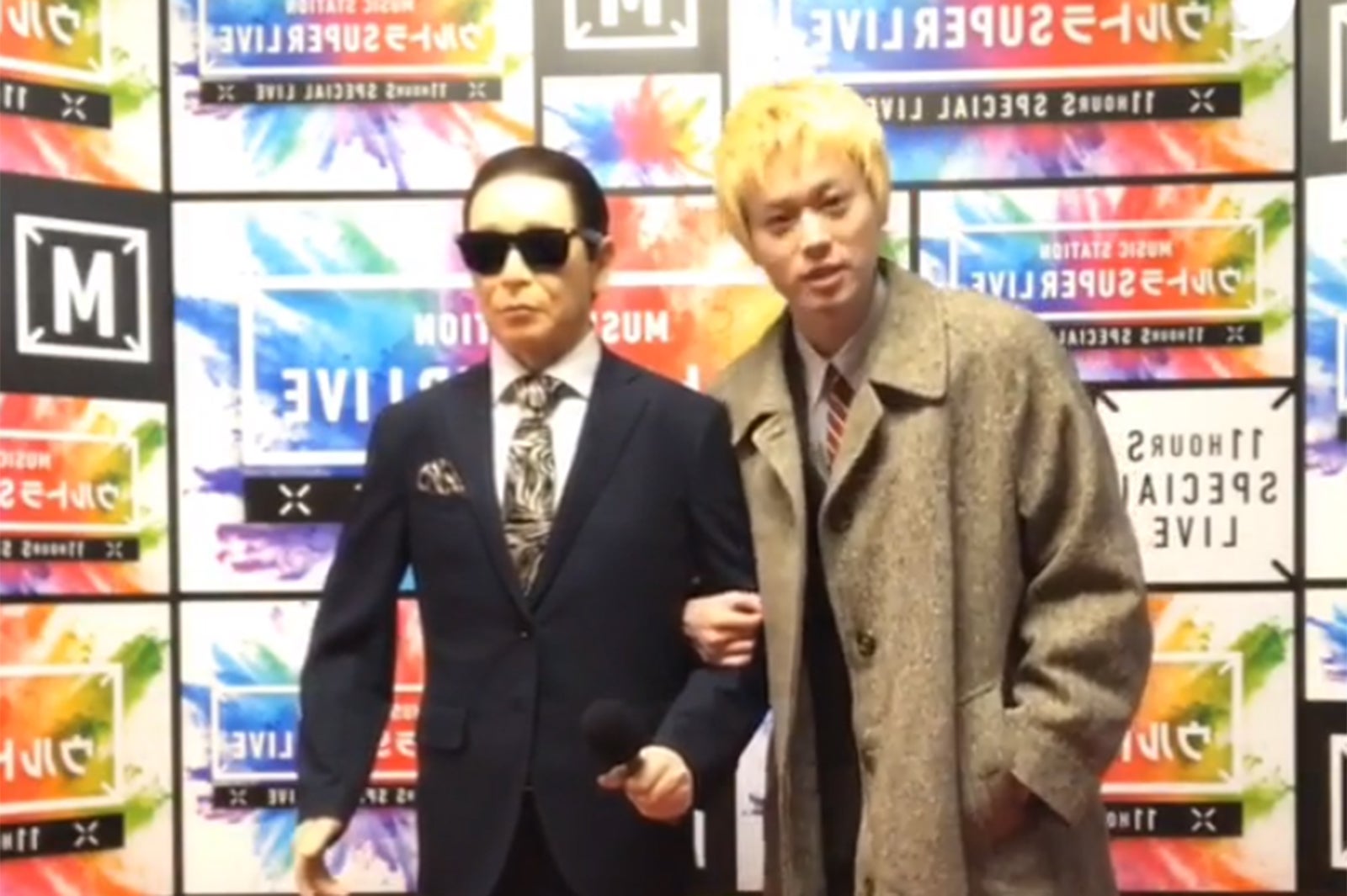 菅田将暉、“金髪”で「まちがいさがし」夜景バックに歌い上げる「感動」「かっこよすぎる」の声続出