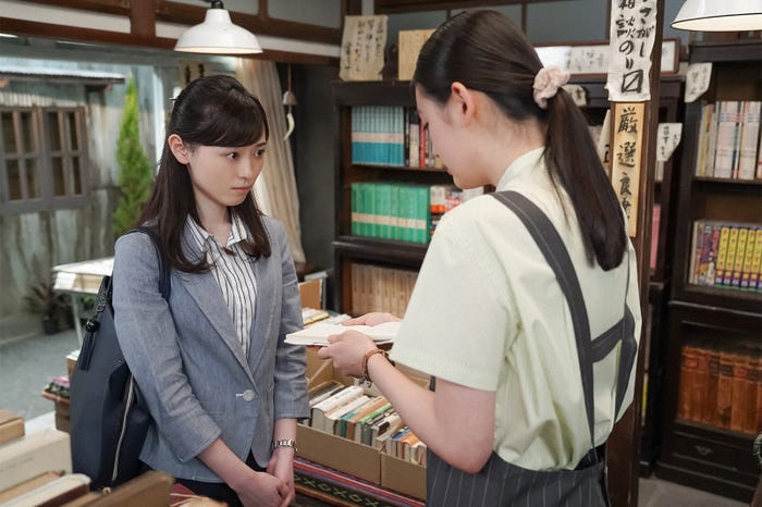 福原遥、八木莉可子/「舞いあがれ!」第94話(C)NHK