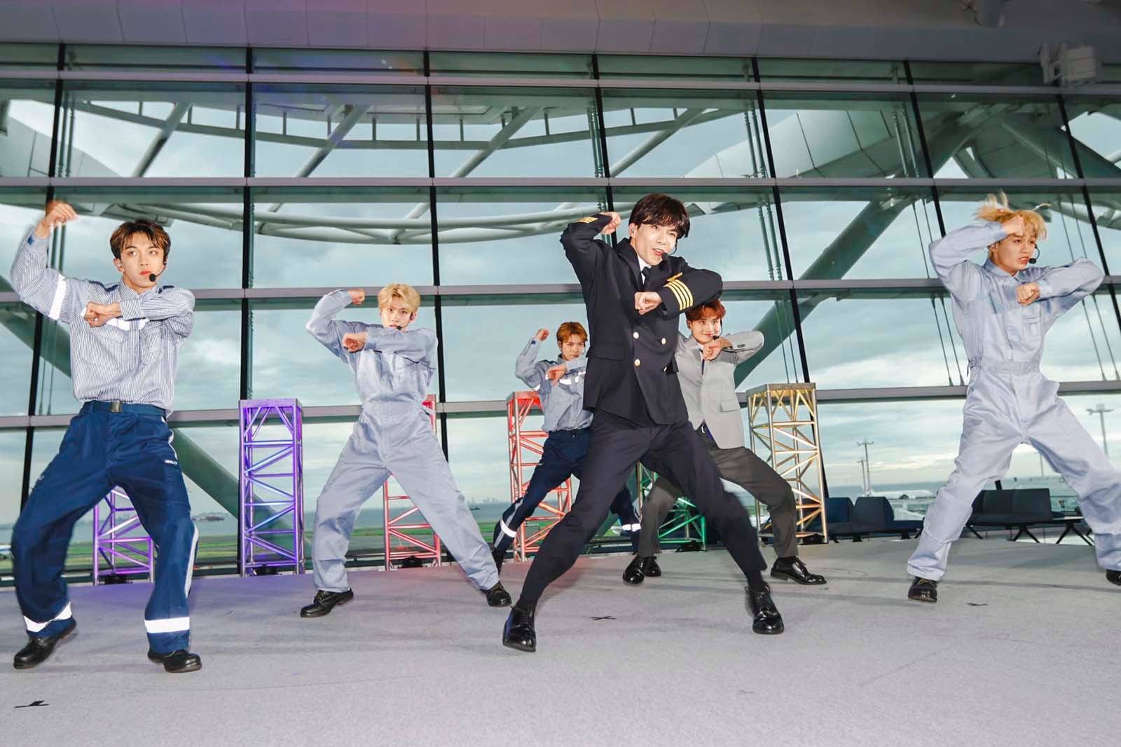 DXTEEN（C）LAPONE Entertainment