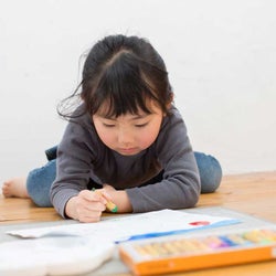 子どもの落書きへの対処法をハウスクリーニングのプロに聞いた