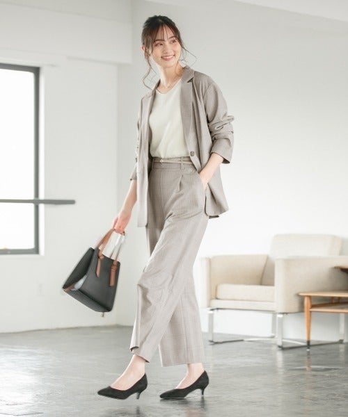 営業 女性の春の服装特集 仕事ができる女性がするマナーを守った春のおしゃれ モデルプレス