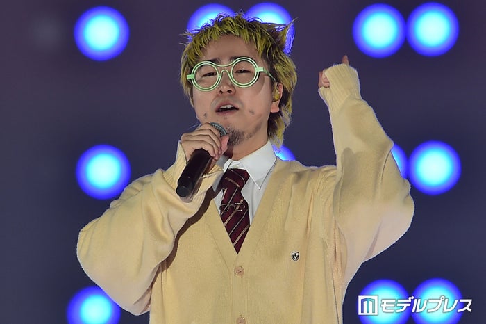 こっちのけんと、兄・菅田将暉がプレッシャーになった過去 作詞始めるきっかけの“言葉”明かす