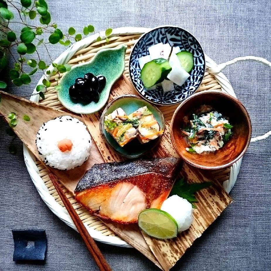 今夜は ぶりの照り焼きの献立 に決まり 甘辛な味に合う簡単で相性がいいレシピ モデルプレス