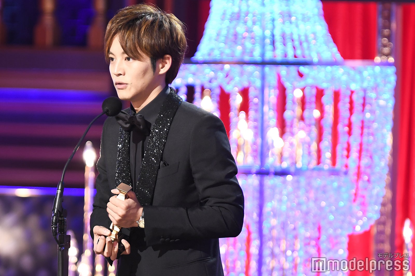 「孤狼の血」松坂桃李が最優秀助演男優賞 声震わせスピーチ「財産のような作品」＜第42回日本アカデミー賞＞