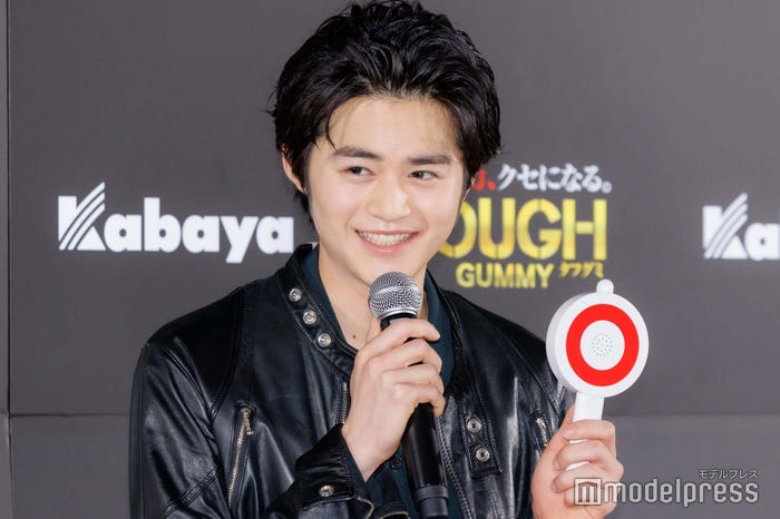 鈴鹿央士(C)モデルプレス