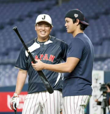 WBCでの大谷の打撃の助言は？村上が鳥谷氏に明かす「肩と肘の位置」 ベンチでの姿が話題に