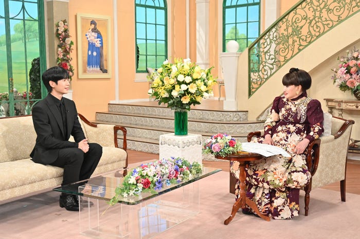 チョン・ヘイン、黒柳徹子(C)テレビ朝日