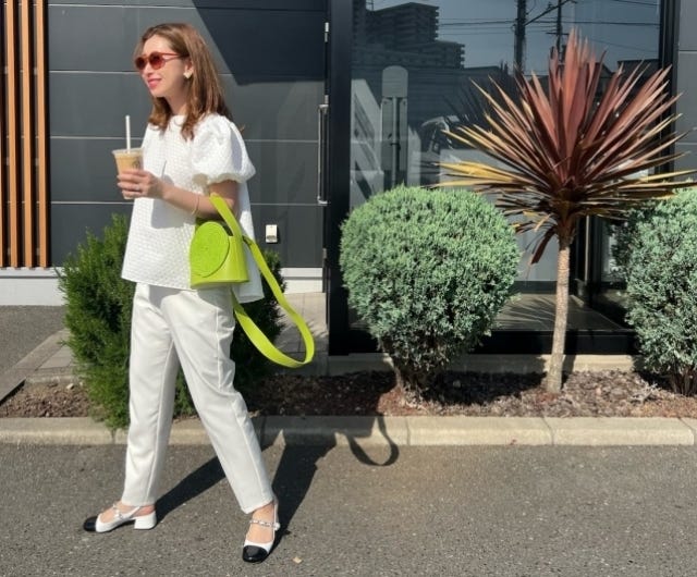 大橋あゆみ_ライトグリーン