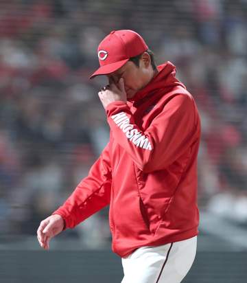 広島・新井監督「投手に四球を出しているようではああいうことになる」計10四死球で完敗 島内はファーム再調整へ