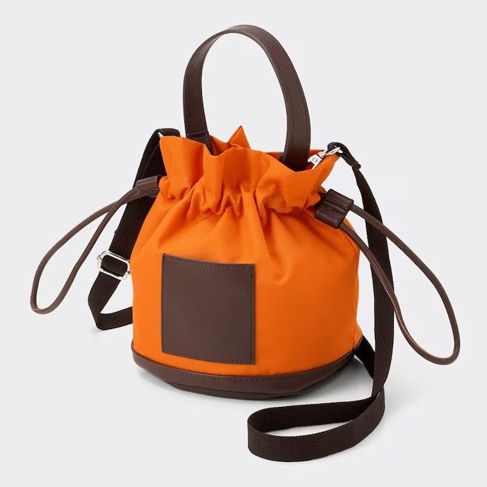 GU　名品バッグ　￥2,000以下　ドローストリングミニバッグ