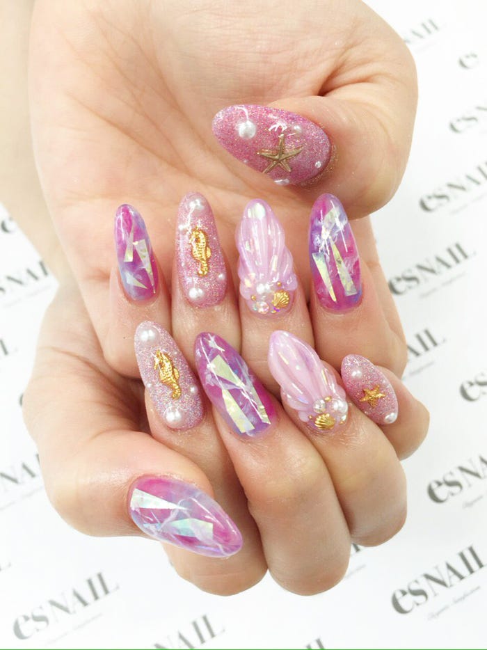 トレンドのマーメイドネイル/画像提供:esNAIL