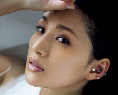 芦名星、入浴シーン&妖艶な表情にドキッ