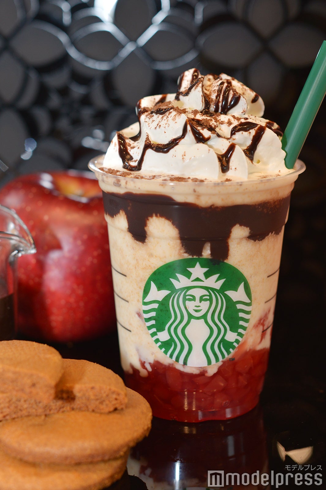 ハロウィンウィッチ フラペチーノ （C）モデルプレス