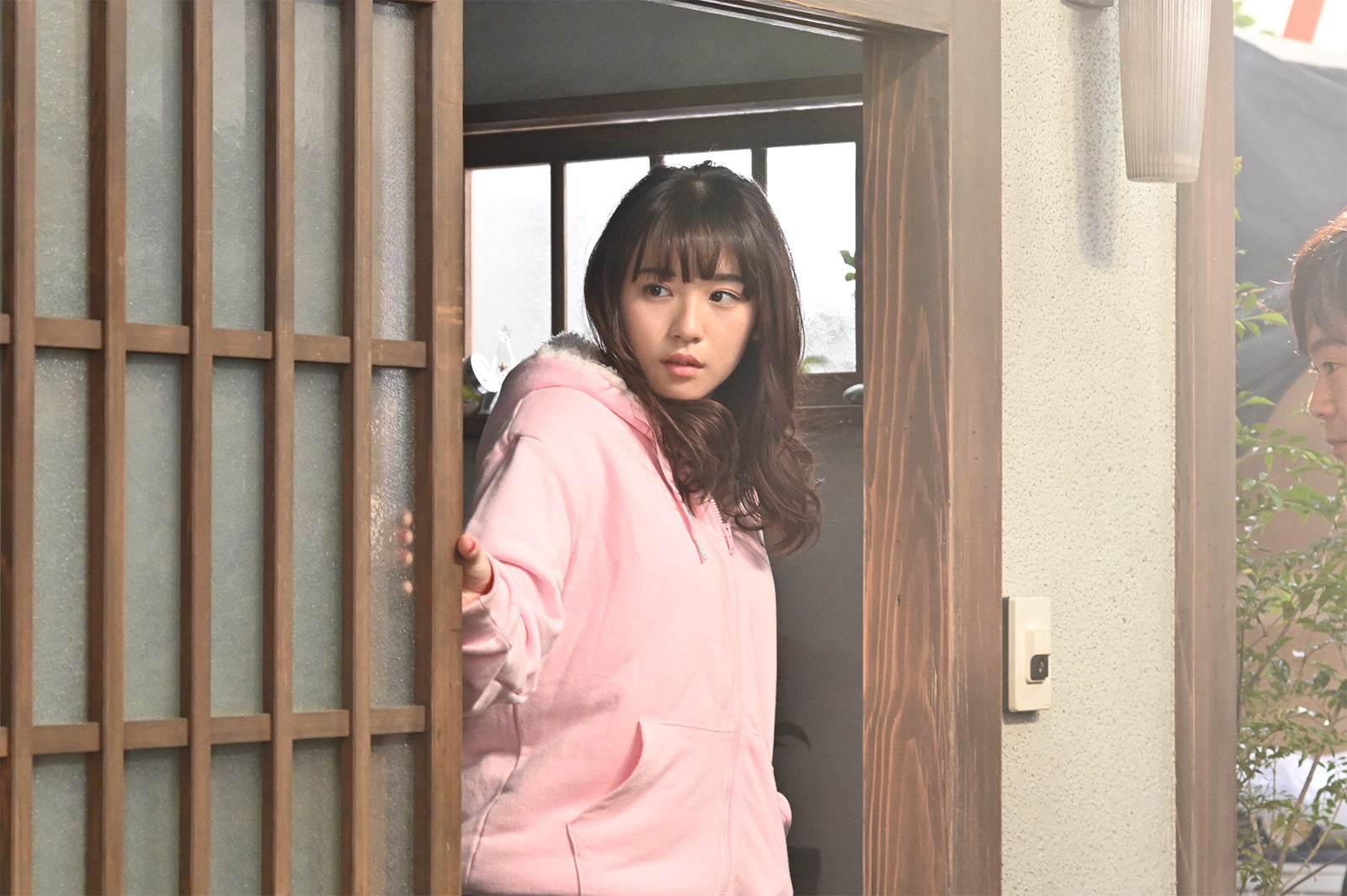 浅川梨奈、“9割アドリブ”で挑む スパガ卒業後初ドラマ＜ゼブラ＞