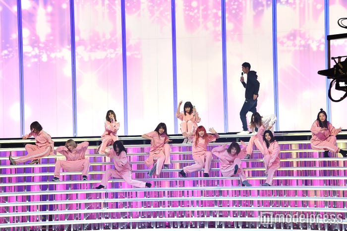 E-girls (C)モデルプレス