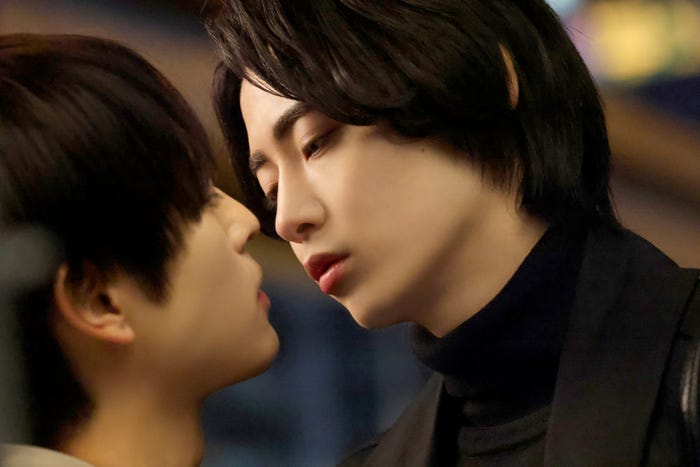 奥野壮、豊田裕大「コスメティック・プレイラバー」第1話(C)楢島さち・libre/NBCユニバーサル・エンターテイメントジャパン