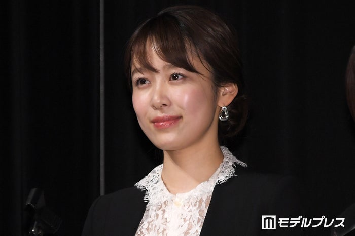 元TBS良原安美アナ、ノースリニット×ショートパンツで美スタイル開放「ギャップが凄い」「脚が長くて綺麗すぎ」と絶賛の声