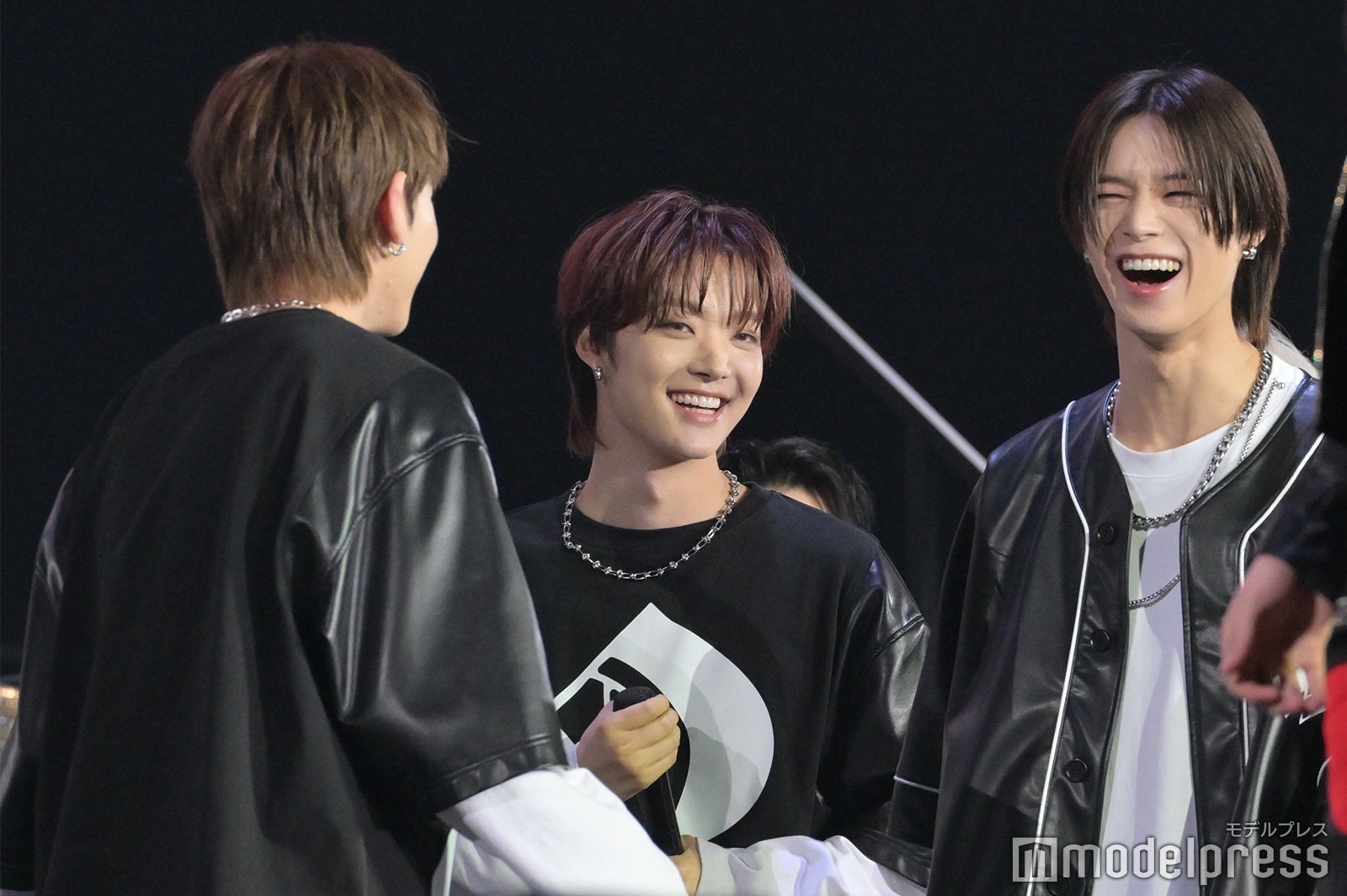 「マネキンさんが転んだ」ゲームでTAKIが優勝して喜ぶHARUA、EJ、K「BEAT AX」&TEAM（C）モデルプレス