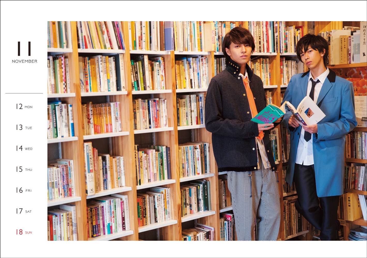 リョウガ（右）とタカシ（左）の2ショット／「超特急 オフィシャルカレンダー 2018.4→2019.3」（提供画像）