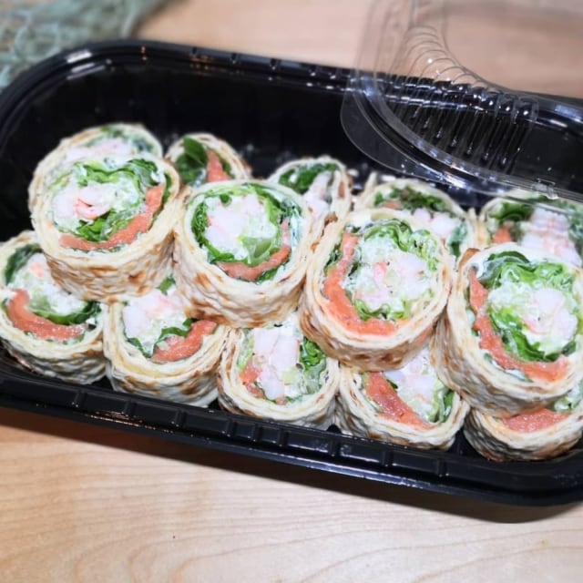 コストコのスモークサーモン＆シュリンプハイローラー