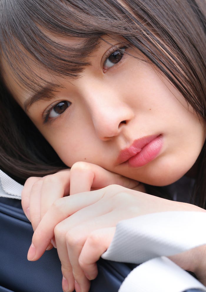 『三品瑠香 1st写真集 EPHEMERAL』(徳間書店)撮影:田口まき