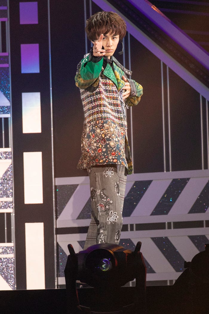 タクヤ/「BULLET TRAIN Arena Tour 2018 GOLDEN EPOCH at OSAKA-JO HALL」より(画像提供:SDR)