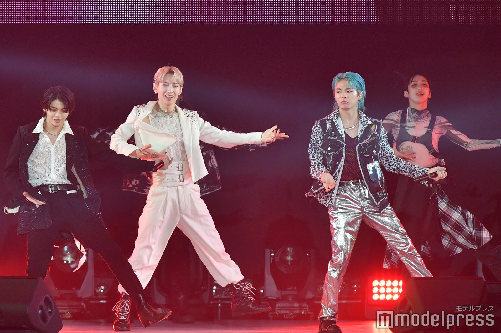 XY（C）モデルプレス