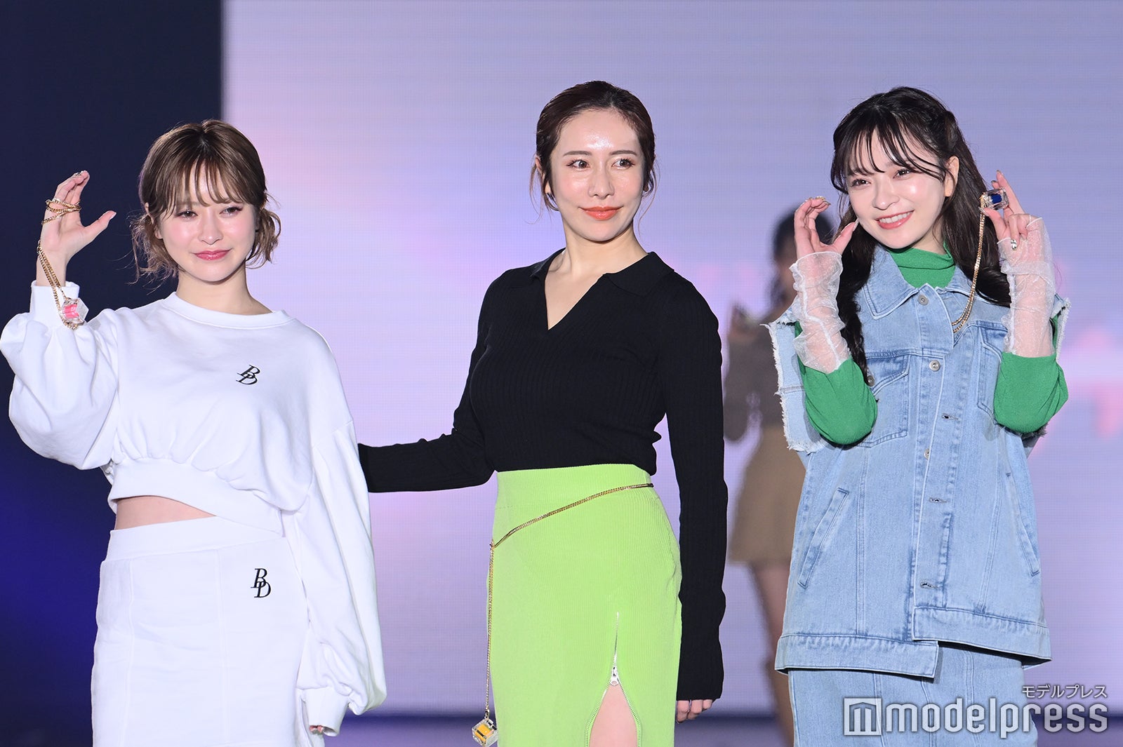 ヘラヘラ三銃士／まりな、ありしゃん、さおりん（C）モデルプレス