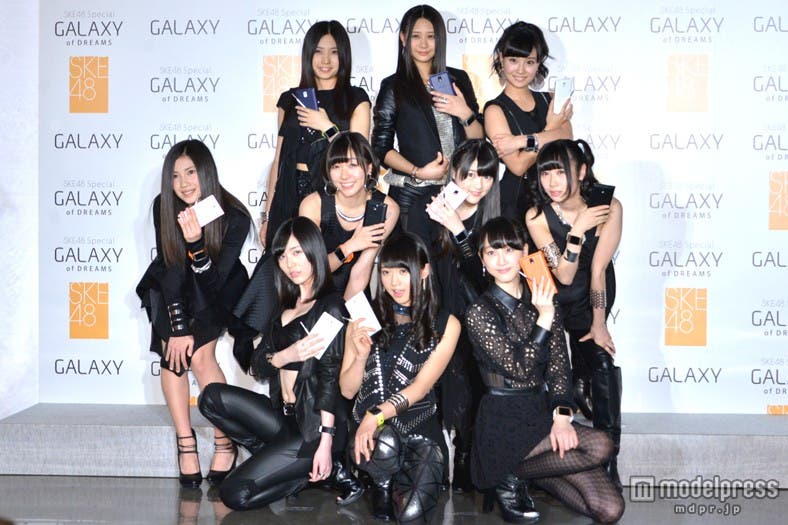 SKE48(前列左から)松井珠理奈、木﨑ゆりあ、松井玲奈(中列左から)北川綾巴、須田亜香里、木本花音、高柳明音(後列左から)古川愛李、古畑奈和、柴田阿弥