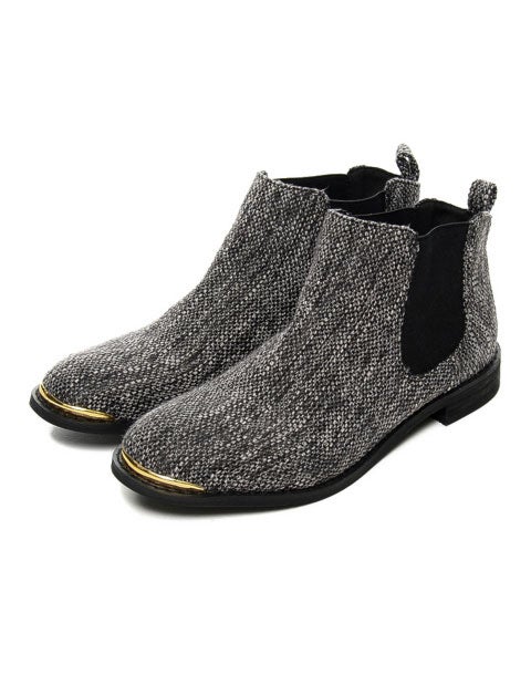 メタルキャップサイドゴアショートブーツ「Re:EDIT by GALSTAR」3,498円（税込）／画像提供：Re:EDIT by GALSTAR