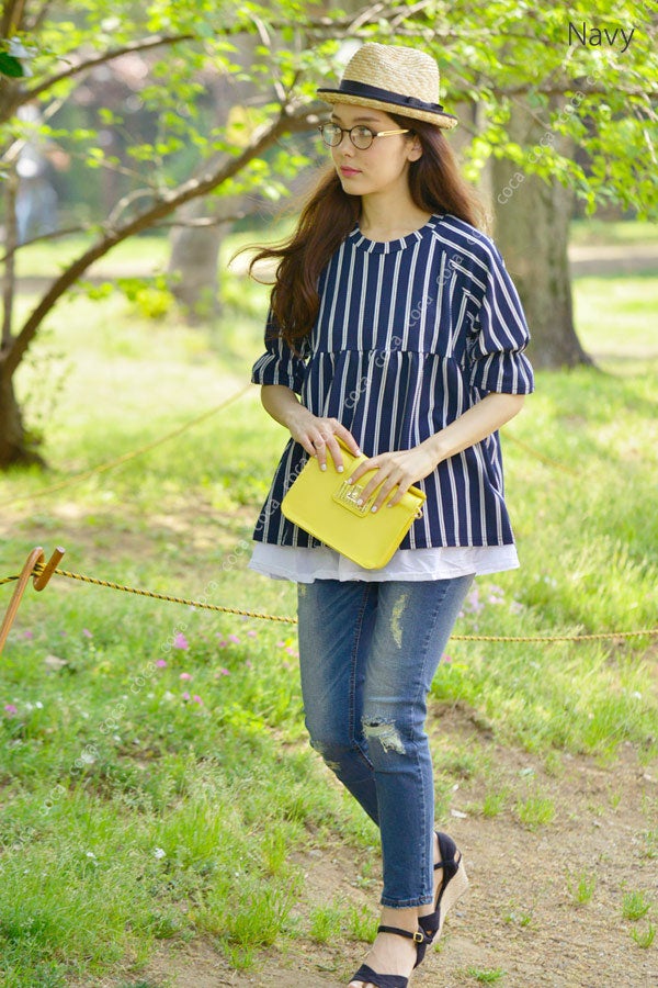 ふわっと広がるストライプ柄フレアトップス「coca」2,690円（税込）／画像提供：coca