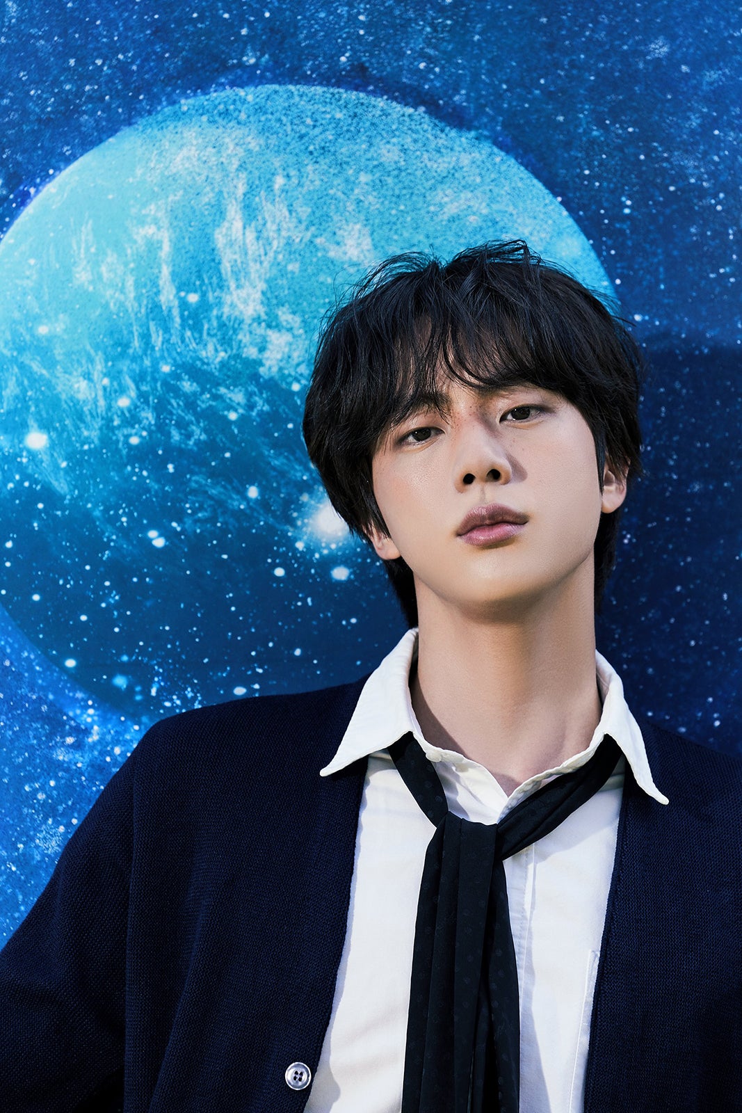 BTS・JIN、コールドプレイが共同作業のソロ楽曲MV＆音源公開 清涼ながら夢幻的な雰囲気