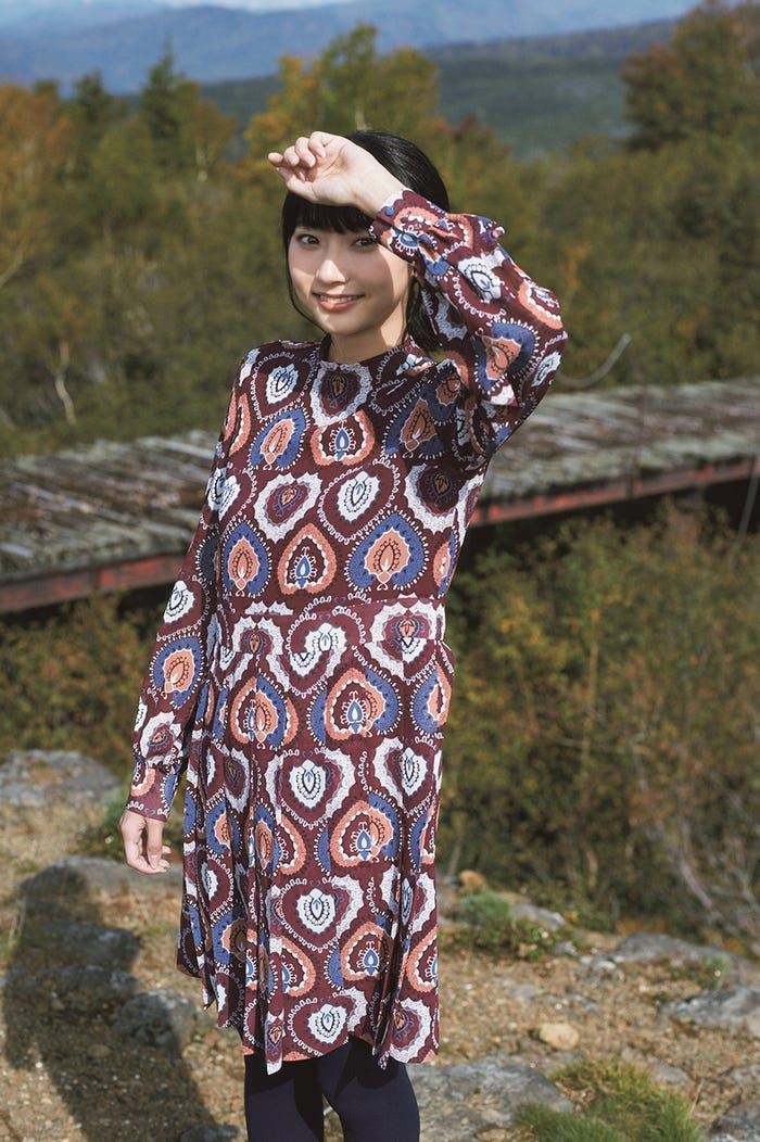 武田玲奈1stフォトブック「タビレナ」(仮)東京ニュース通信社刊