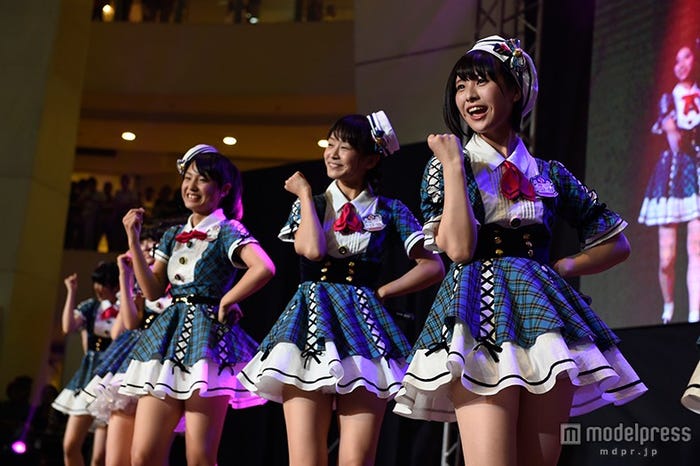 AKB48・チーム8(C)AKS