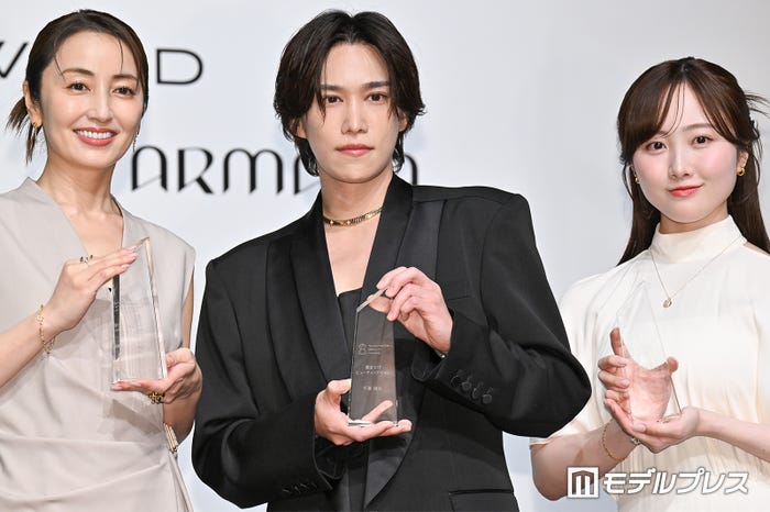 矢田亜希子、千賀健永、本田望結(C)モデルプレス