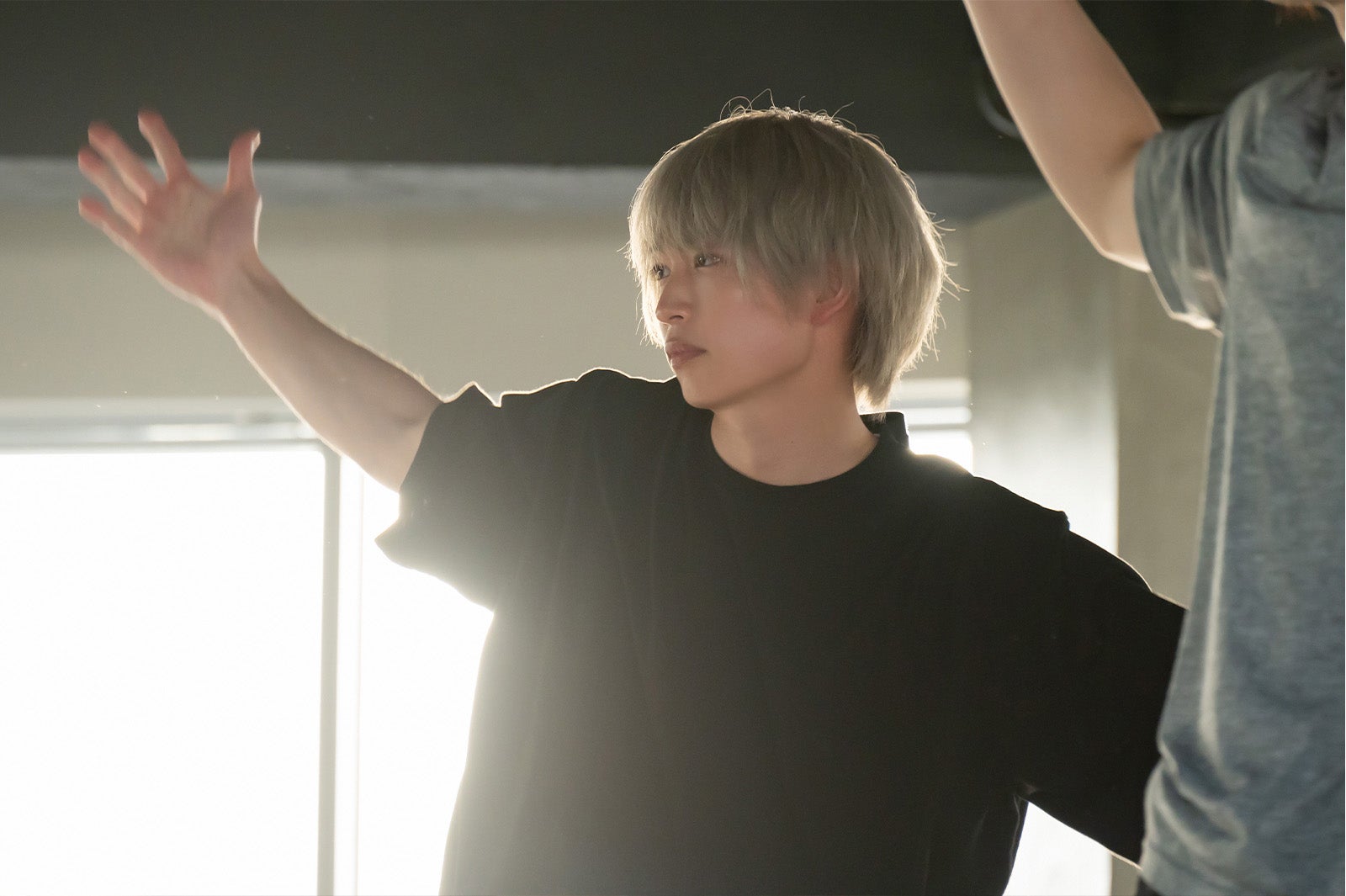 綱啓永（C）「明日、私は誰かのカノジョ」製作委員会・MBS