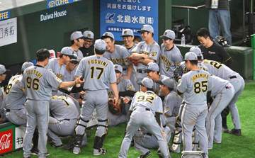 阪神 立石正広の声出しでナインが満面笑みw何を言った？昇格直後から続く大役→連勝中は変わらない伝統